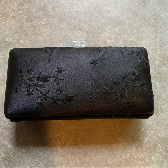Vintage 80s Enzo Angiolini Floral Embroidered Black Satin Clutch Bag - Picture 4 of 11